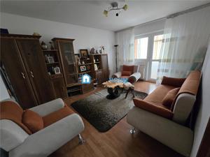 Apartament ttei camere zona 1 Decembrie