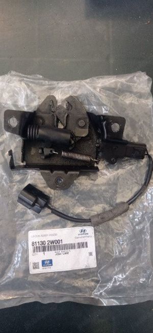 Broasca incuietoare capota Hyundai Santa Fe 3