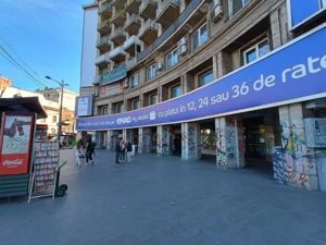 Piata Romana spatiu comercial 320 mp  cu vitrina 12m