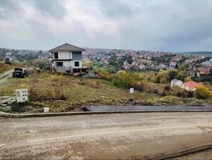 Teren cu priveliste, utilitati, 527mp, zona Dezmir