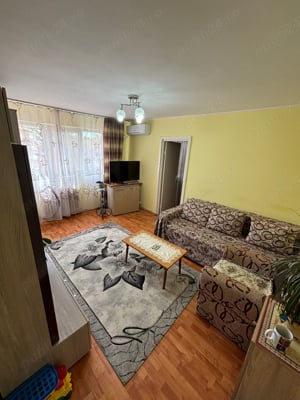 Vand apartament cu 2 camere 