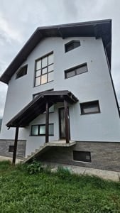 Casa cu teren 916mp in Rucar, Arges