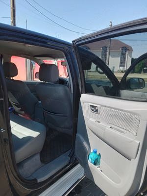 Vand Toyota Hilux - imagine 3