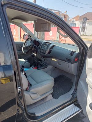 Vand Toyota Hilux - imagine 4