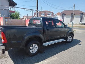 Vand Toyota Hilux - imagine 6