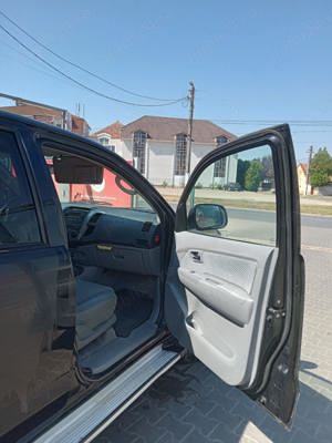 Vand Toyota Hilux - imagine 7