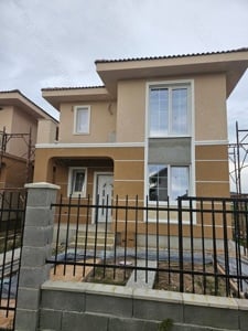 Vănd 1 2 duplex in Mosnita Noua