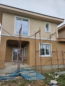 Vănd 1 2 duplex in Mosnita Noua