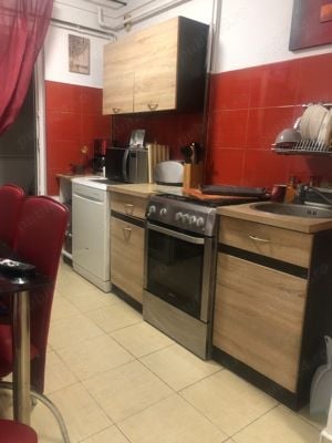 Apartament cu 3 camere de inchiriat