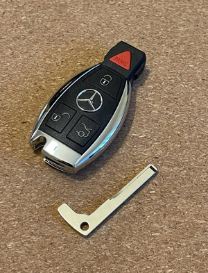 Cheie Mercedes cu cip si lama