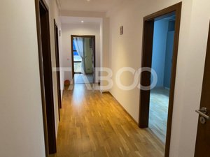 Apartament la vila in zona Calea Poplacii - teren de 150 mp liber - imagine 13