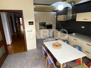 Apartament la vila in zona Calea Poplacii - teren de 150 mp liber - imagine 4