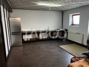 Apartament la vila in zona Calea Poplacii - teren de 150 mp liber - imagine 18