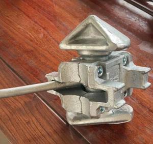 Bolturi de prindere containere