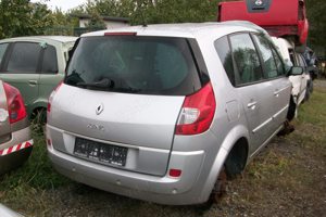 dezmembrez renault megane scenic 2 grande scenic 2 laguna 2 motor 1,5 - 1,9 dci - imagine 3