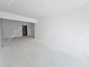 Apartament 2 camere balcon loc parcare zona Calea Surii Mici Sibiu - imagine 14