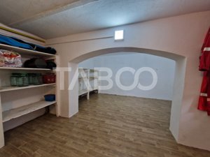 Apartament 4 camere spatiu comercial garaj si pivnita central Sibiu - imagine 11