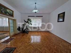 Apartament 4 camere spatiu comercial garaj si pivnita central Sibiu - imagine 15