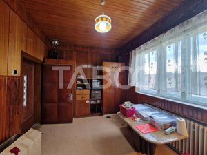 Apartament 4 camere spatiu comercial garaj si pivnita central Sibiu - imagine 5