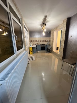 Apartament cu spatiu comercial - imagine 9