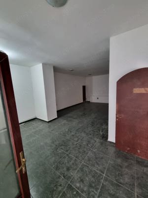 Spatiu comercial Craiova cu vitrina 100mp