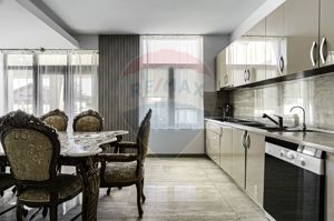 Vilă cu 9 camere de vânzare în zona Parneava +1148mp teren - imagine 4