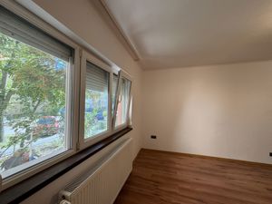 Apartament cu 3 camere | zonă liniștită Dâmbovița | Comision 0 - imagine 12