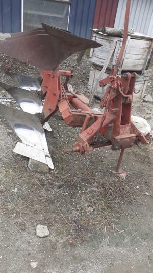 Plug cu 2 trupite si plug cu 3 trupite