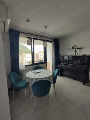 Închiriez apartament 3 camere ultracentral - imagine 2
