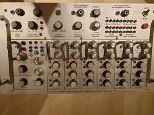 Generator de functii semnal Multicanal profesional