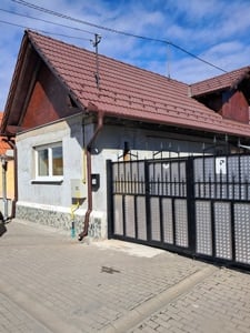 Vând casa în Sebes