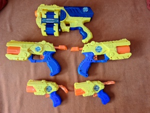 Pistoale de jucarie , buc = 5, + 40 proiectile