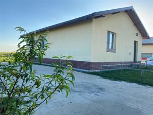 Single 3 camere-Pret de apartament cu 2 camere-Mihailesti-Mutare imediata-Toate utilitatile - imagine 3