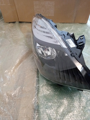 Vand far dreapta nou   Renault Scenic 3 model din 2011 - imagine 3