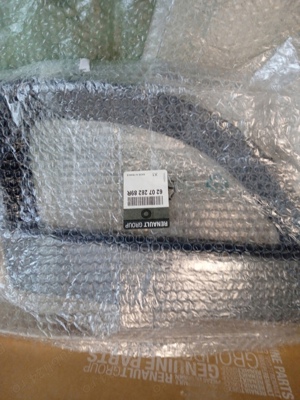 Vand far dreapta nou   Renault Scenic 3 model din 2011 - imagine 5