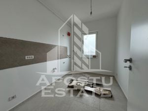 Apartament cu 2camere decomandat,spatiu de depozitare de 65mp. - imagine 6