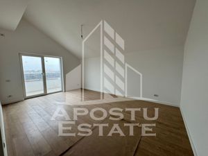 Apartament cu 2camere decomandat,spatiu de depozitare de 65mp. - imagine 2