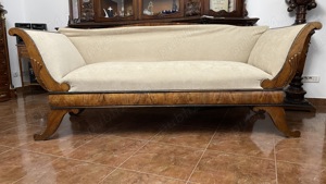 Vând sofa veche de peste 100 de ani