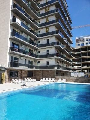 Inchiriez Studio Mamaia Nord 340 euro luna Neg - imagine 2