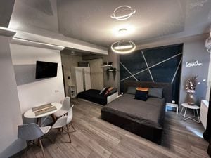 Inchiriez Studio Mamaia Nord 340 euro luna Neg