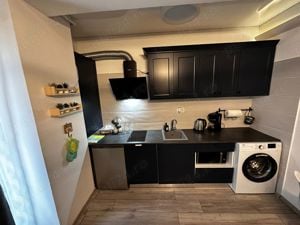 Inchiriez Studio Mamaia Nord 340 euro luna Neg - imagine 7