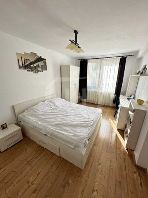 Apartament cu 2 camere, parcare, zona Campului