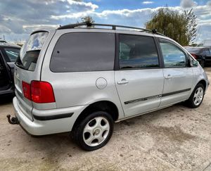 Dezmembram Seat Alhambra 1.9 tdi  cod motor AUY 115cp an 2000-2010 - imagine 8