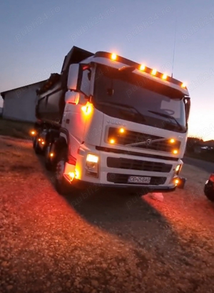 229'000KM!! Volvo 8X4 Impecabil