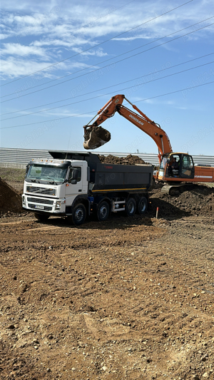 229'000KM!! Volvo 8X4 Impecabil - imagine 4