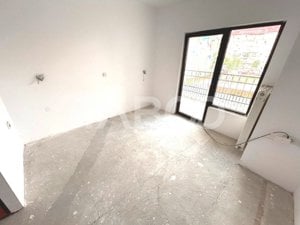 Spatiu comercial de inchiriat 15 camere 9 bai 400 mpu in Strand Sibiu - imagine 5