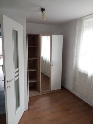 Închiriez apartament