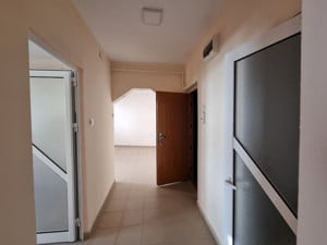 Zona Ștefan cel Mare- 3 camere dec- două băi- două balcoane  - imagine 10