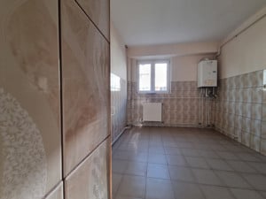 Zona Ștefan cel Mare- 3 camere dec- două băi- două balcoane  - imagine 3