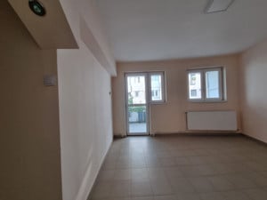 Zona Ștefan cel Mare- 3 camere dec- două băi- două balcoane  - imagine 6